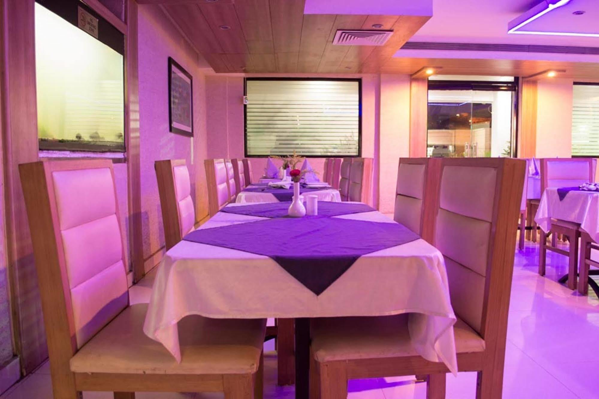 Oyo 1359 Hotel Best Inn Bhubaneswar Eksteriør bilde