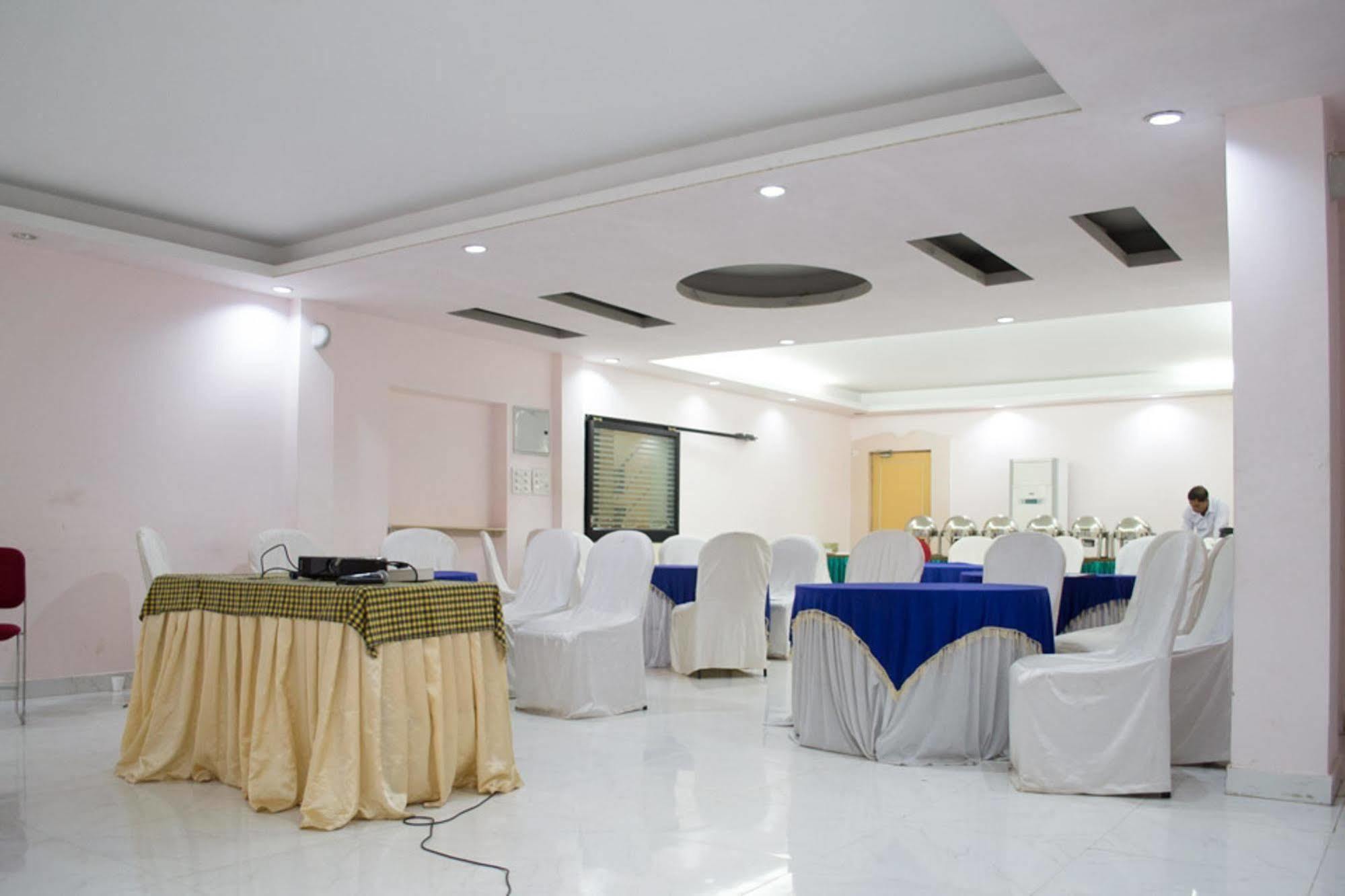 Oyo 1359 Hotel Best Inn Bhubaneswar Eksteriør bilde