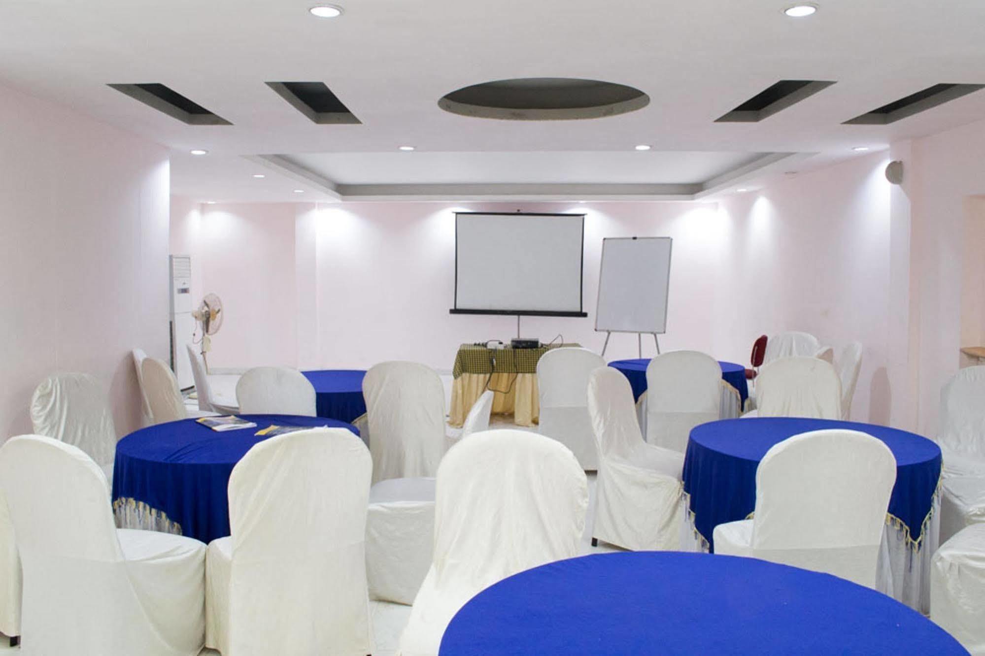 Oyo 1359 Hotel Best Inn Bhubaneswar Eksteriør bilde